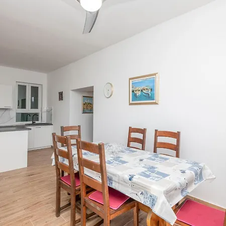 Appartement In With Wi-fi Podaca